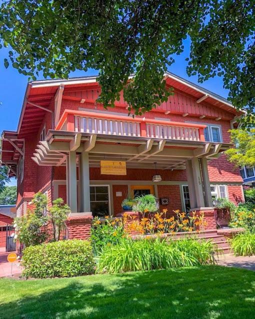 Lady Geneva Bed & Breakfast เมดฟอร์ด ภายนอก รูปภาพ